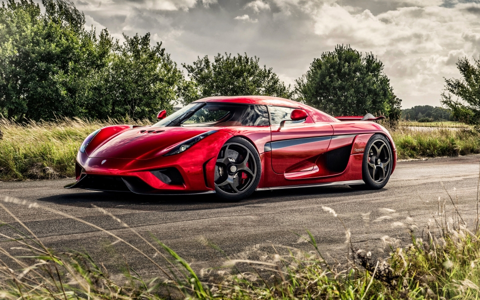 Download Koenigsegg Regera 2017 HD Wallpaper of the Iconic Hypercar in Red wallpaper