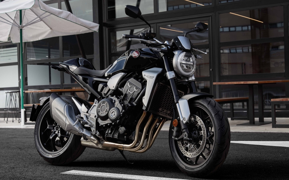 Download Honda CB1000R The Sleek 2018 Japanese Sportbike in Stunning Black wallpaper