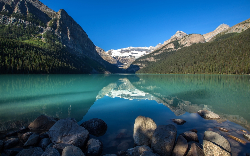 Download Lake Louise Summer Breathtaking HD Wallpaper of Banff National Park Alberta Canada wallpaper