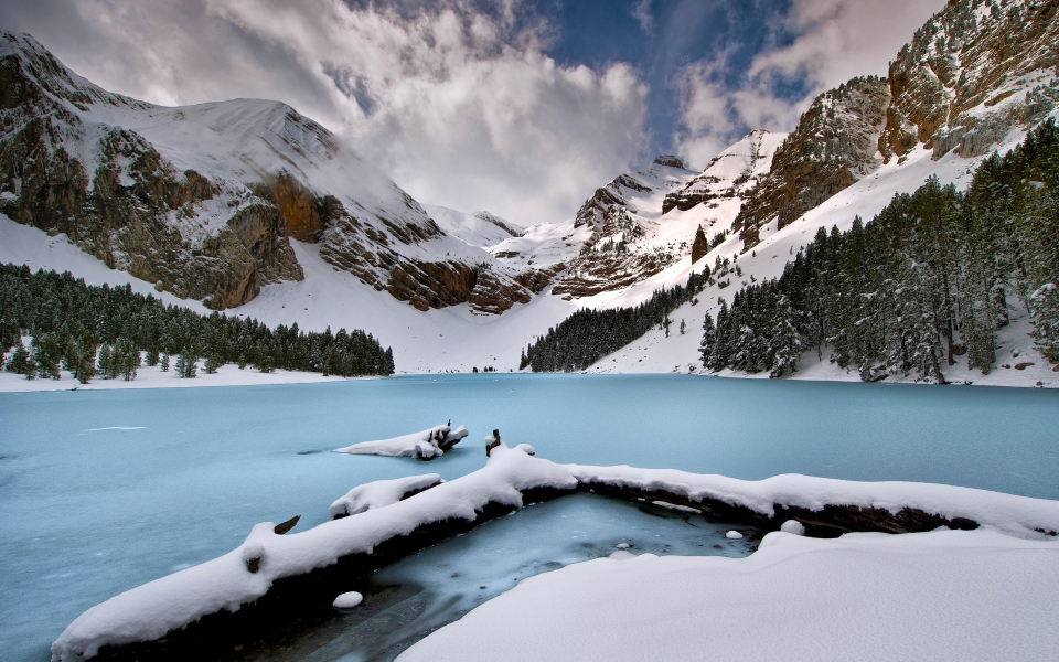 Download Serene Beauty Pyrenees Mountains Lake Spain HD Wallpaper wallpaper