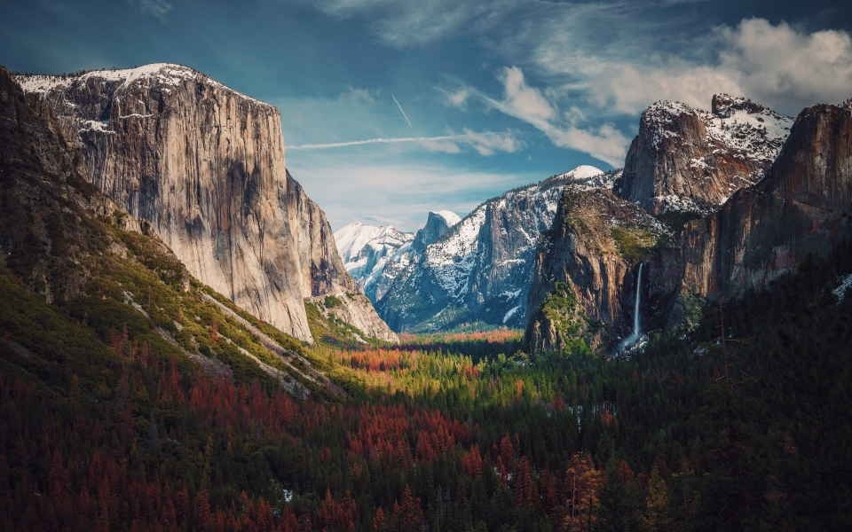 Download Yosemite Valley in Autumn HD 4K Wallpaper wallpaper