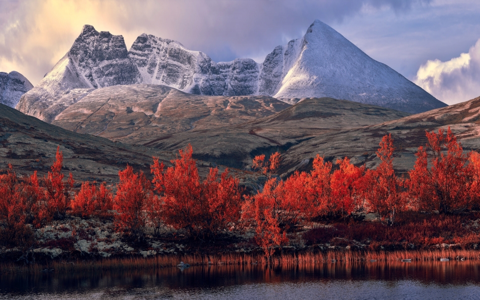 Download Autumn Majesty Captivating Mountain Scenery in 4K 5K Upto 20K HD wallpaper