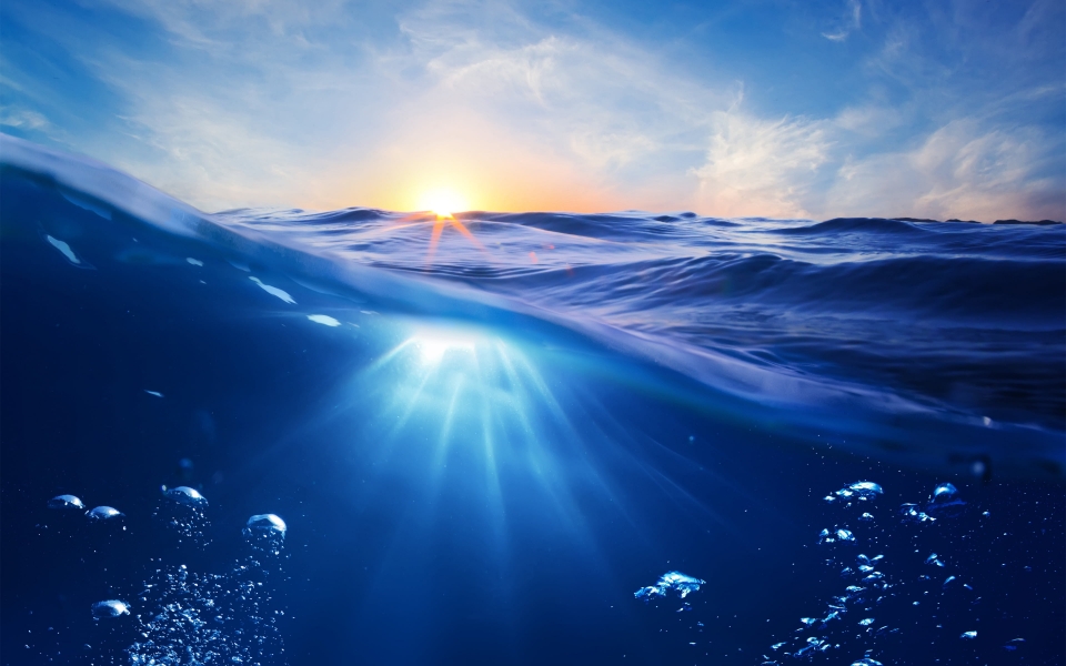 Download Sunset Tranquil Underwater 4K 5K 6K HD Wallpaper wallpaper