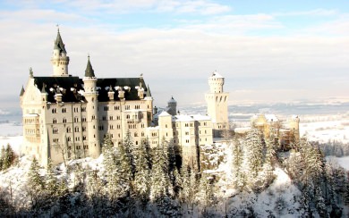 HD Neuschwanstein Castle