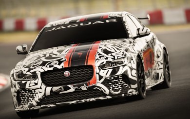 Jaguars XE SV Race Pictures