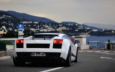 Lamborghini Veneno White Pics