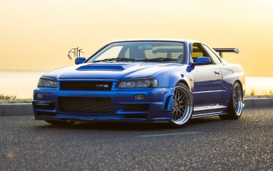 Nissan Skyline in Blue Color Pictures