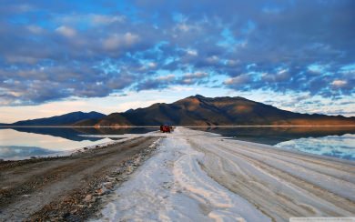 Salar De Uyuni Salt Desert Bolivia 4K 2020