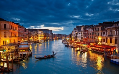 Download 2560x1600 Venice Night Grand Canal 4K HD Free