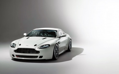 Aston Martin Vantage 2018 4K 5K 8K Backgrounds For Desktop And Mobile