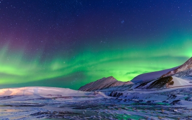 Beautiful Aurora Night Sky in Norway Wallpaper