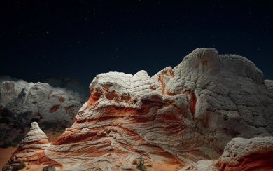 Desert Valley Night HD Wallpaper 4K for iPhone 14