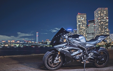 BMW S1000RR Night Shot HD Wallpaper of a 2018 Superbike