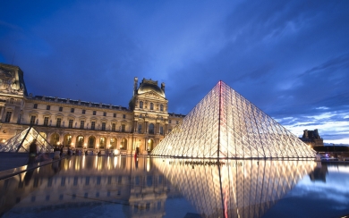 Louvre Museum at Night Majestic Pyramid Illuminates Paris HD Wallpaper