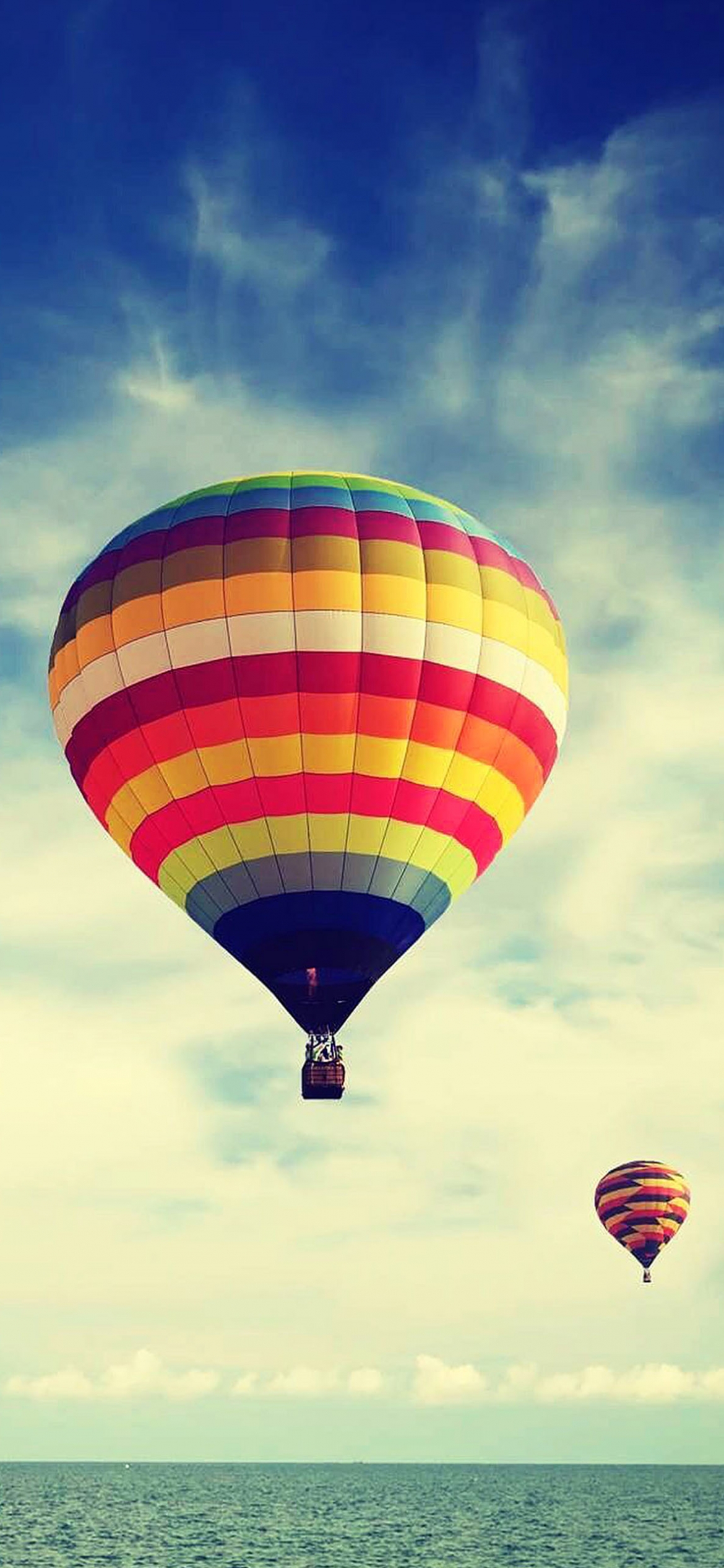 Download Colorful Hot Air Balloon Wallpaper - GetWalls.io