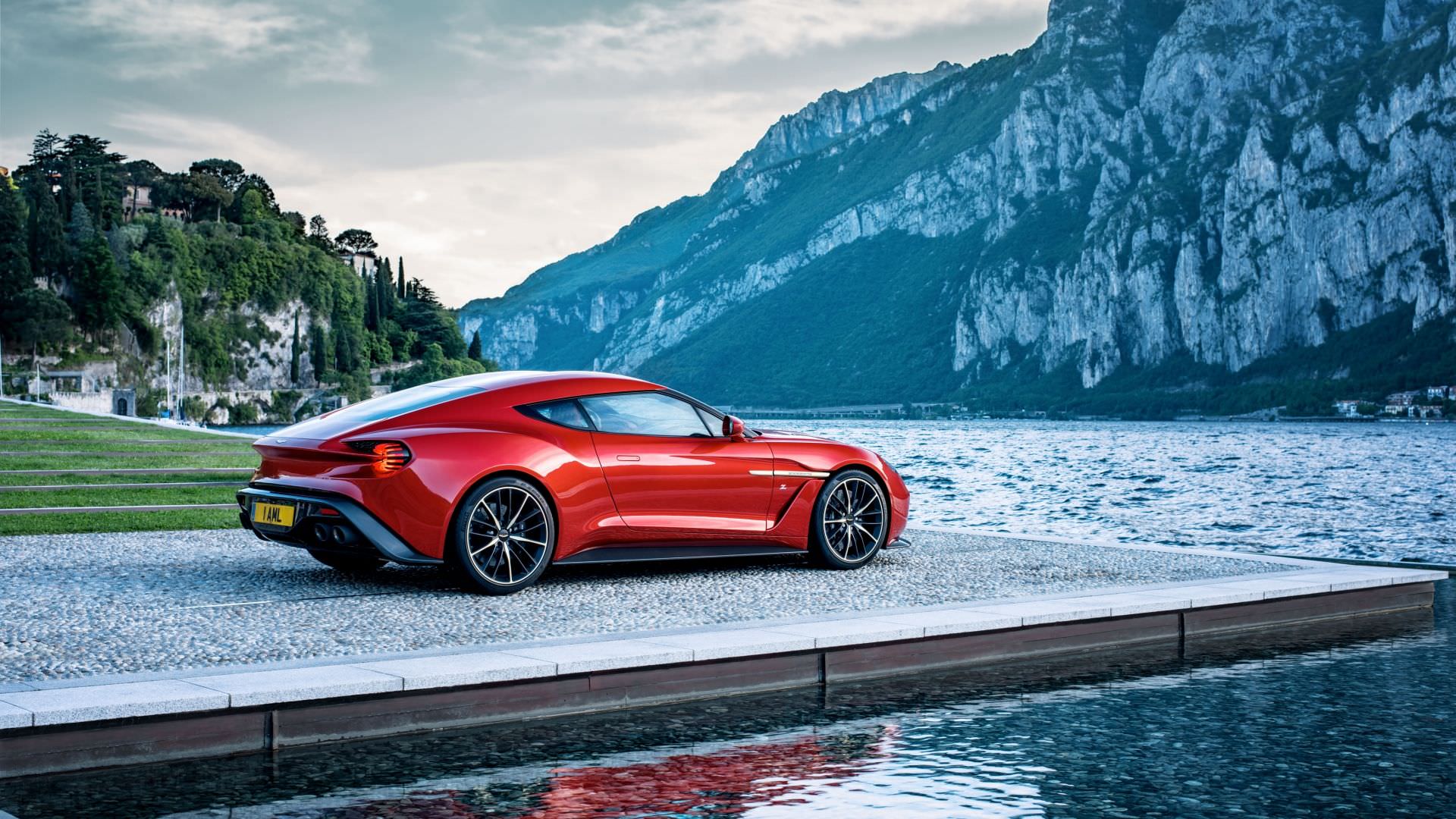 Download Aston Martin Vantage 4K 8K 2560x1440 Free Ultra HD Pictures ...